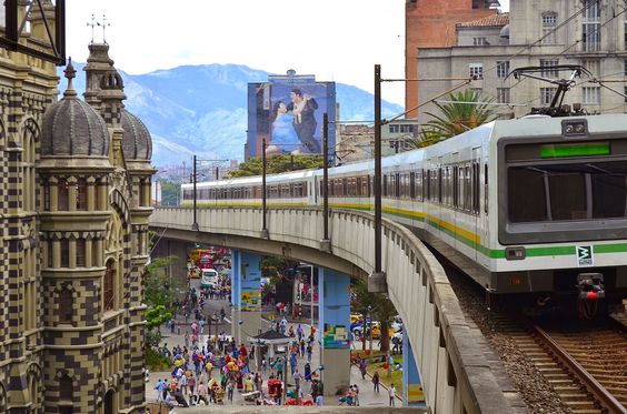 imagenes de medellin colombia metro