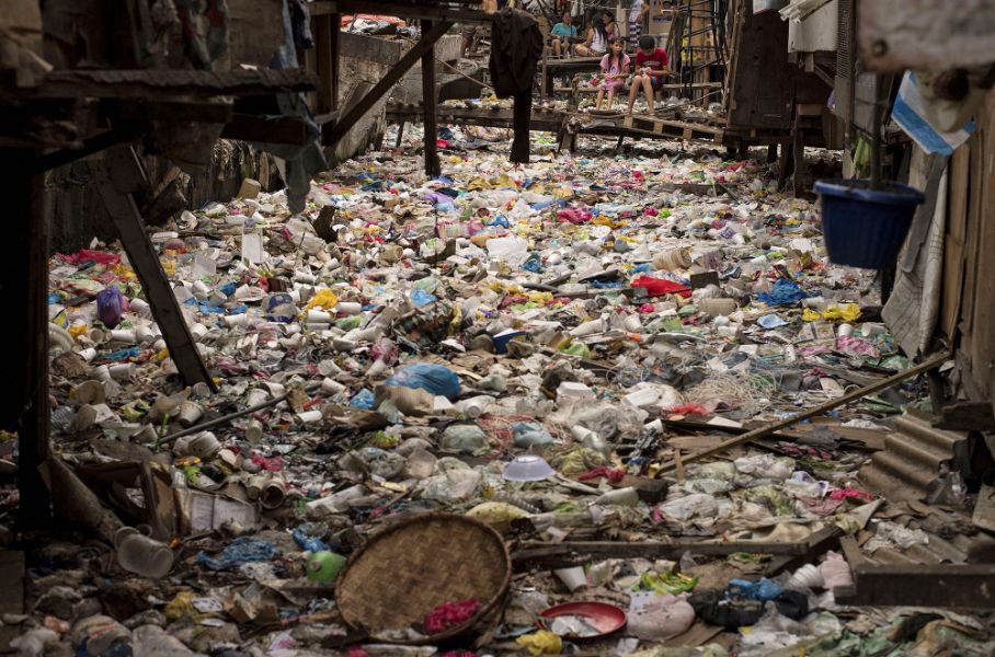 imagenes del medio ambiente contaminado por plasticos