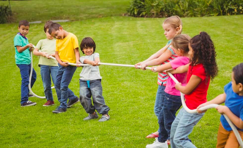 actividades para fiestas infantiles jalar la cuerda