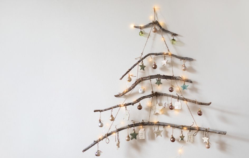 árbol de navidad reciclaje colgante de ramas