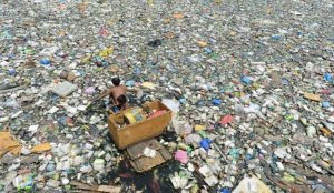 imagenes de lugares contaminados mar de basura