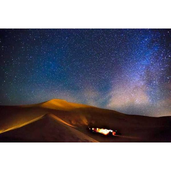 paisajes hermosos de noche Merzouga en Marruecos